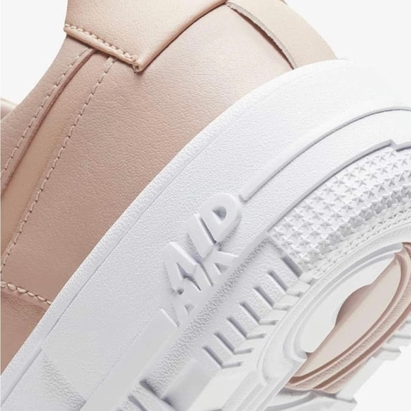 Nike Air Force 1 Pixel (NWOT)​ - Picture 7 of 10